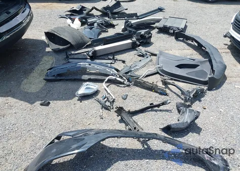 2020 Chevrolet Equinox Awd Premier 1.5L Turbo z USA, uszkodzony, nr VIN 2GNAXXEV5L6283883